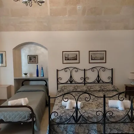 Gasthuis Ui Momm Matera